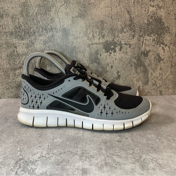 Nike Free Run 3 Running Shoes Womens sz 8 - black/grey - Picture 1 of 7